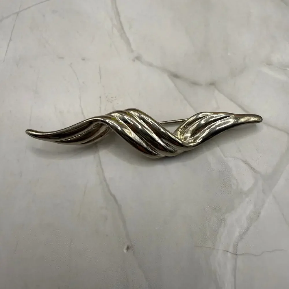 Vintage 1980s Silver Tone Abstract Twisted Ribbon Wave Brooch Pin